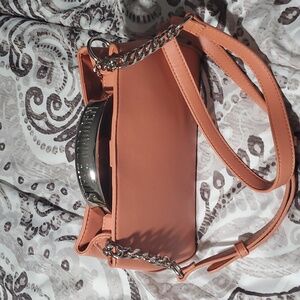 ELEGANT " STEVE MADDEN " BAG FOR WOMEN. THEY CAN USE AS CROSSBODY BAG OR HAND IT